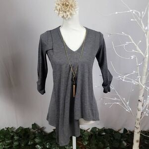 ‎Gray Asymmetrical 3/4 Sleeve Top with Detachable Necklace [SIZE XS]